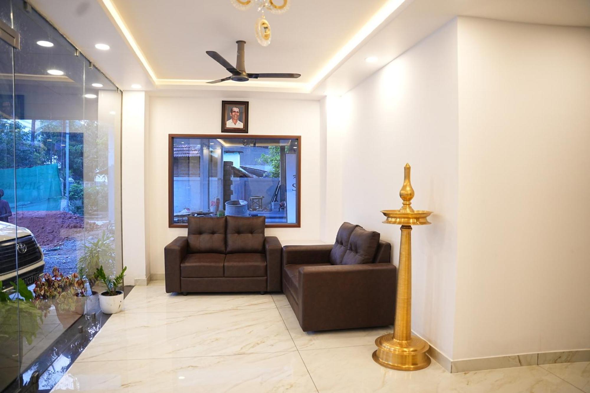 Silverstone Hotel 3*