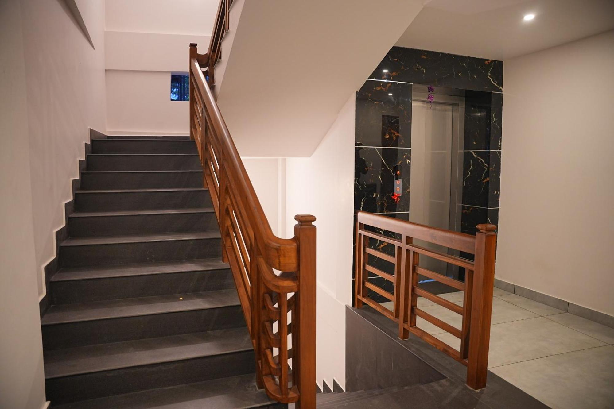 Hotel Silverstone Nedumbassery